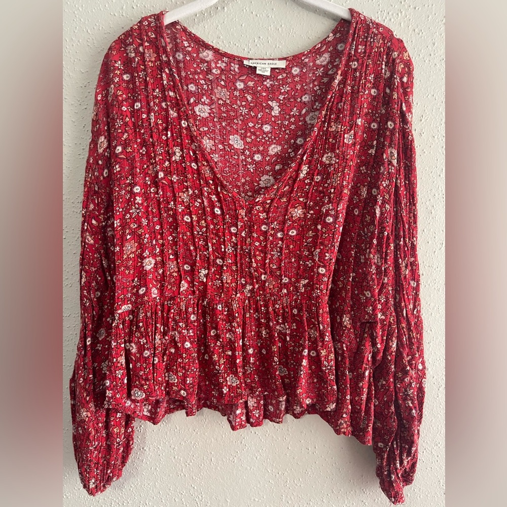 🌸 3 for $27 🌸 American Eagle Outfitters Red Floral Blouse